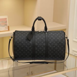 Black Floral Spacious capacity with versatile functionality. Durable and dependable for long-lasting use. Stylish yet sophisticated design. Features secure dual zippers and a padlock, making it ideal for business or leisure travel. Dimensions: 50 × 29 × 23 cm